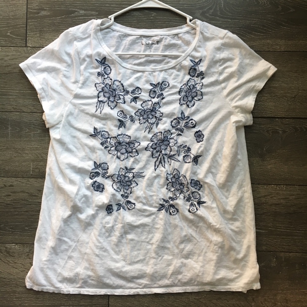 Ann Taylor LOFT Floral Short Sleeved Tee